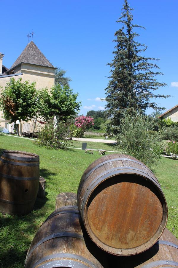 Chateau De Courtebotte Saint-Jean-de-Blaignac Exterior photo
